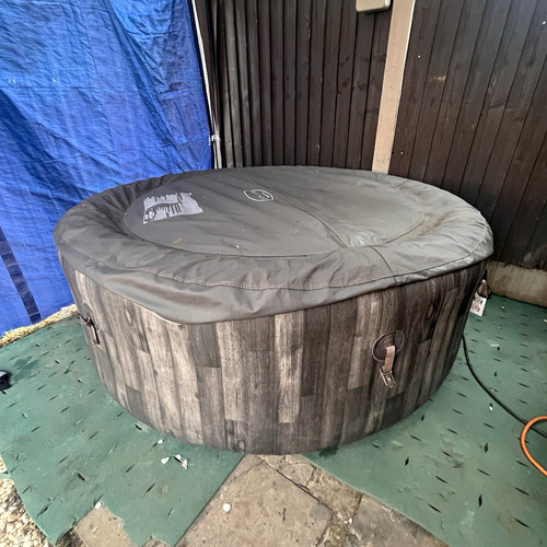 Grey round inflatable hot tub - round,