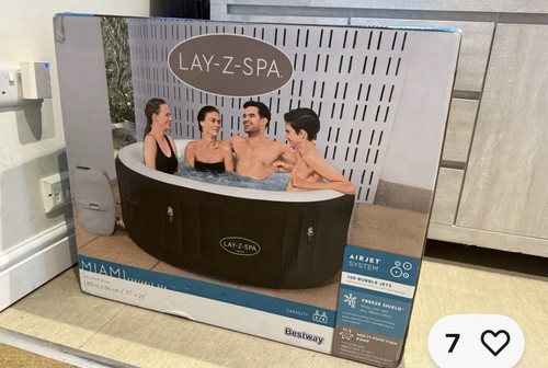 Lay spa miami round - miami,